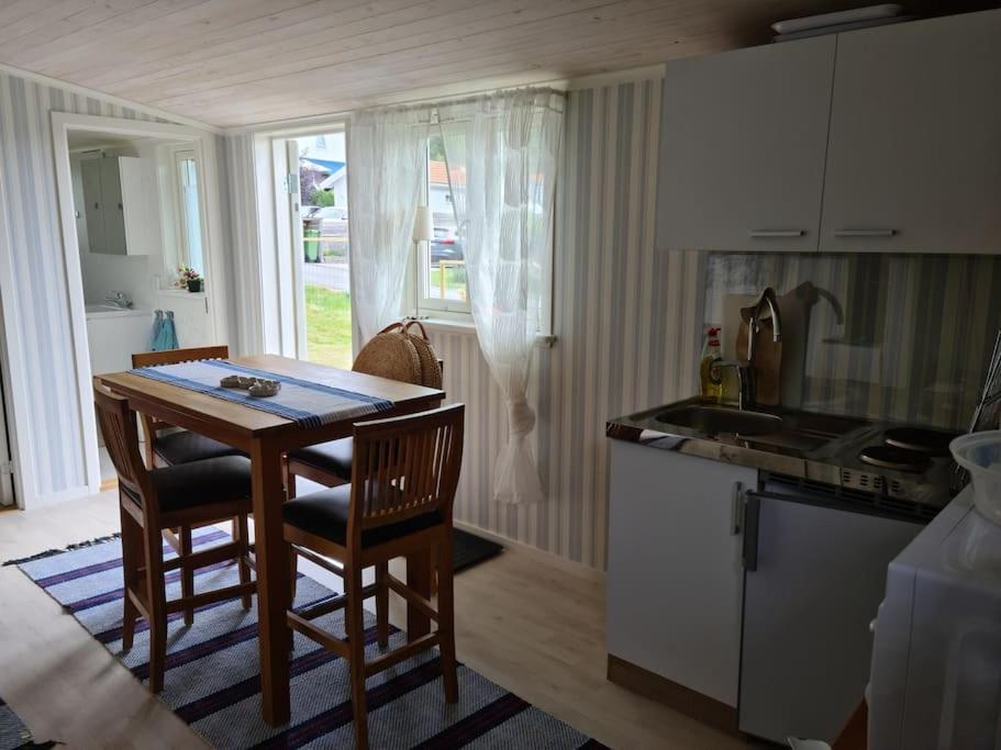 Foertjusande Gaesthus Med Parkering Fjällbacka Dış mekan fotoğraf